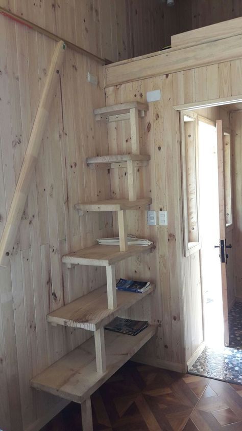 diy tiny house stairs