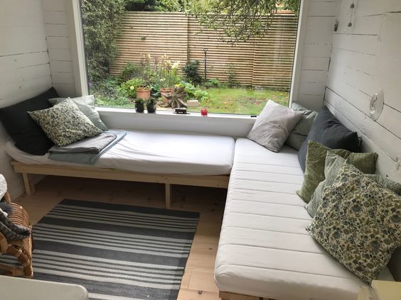 daybed ideas for small spaces