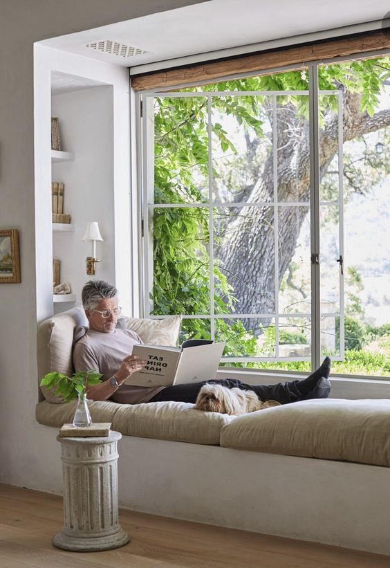 Under window daybed