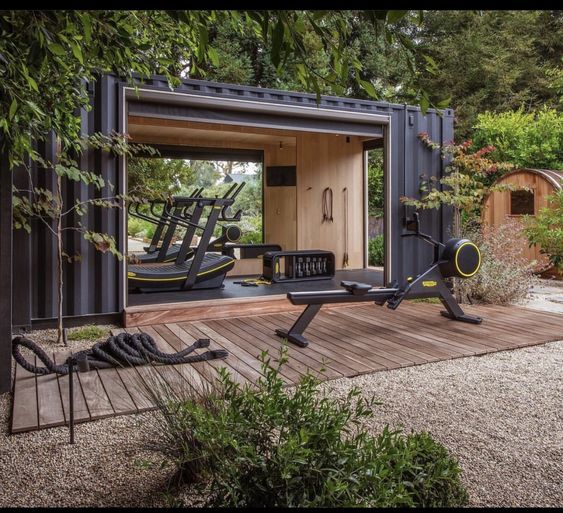 Mini Gym from shipping container