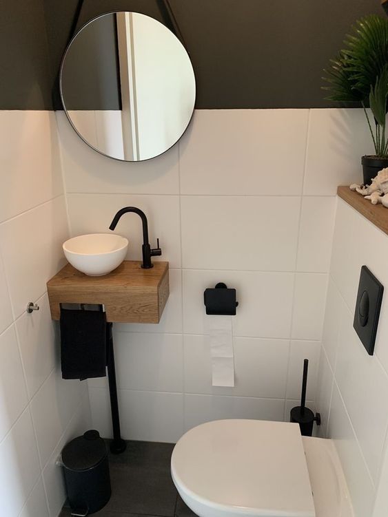 bathroom with tiny sink