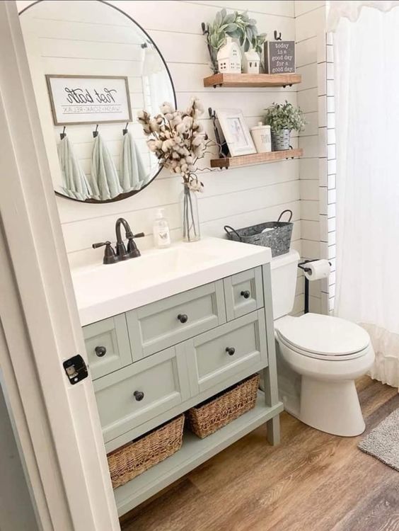 small bathroom with drawer cabinet