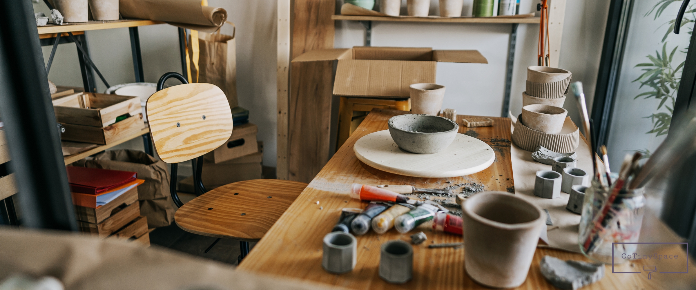 15 Space Saving Art Studio Ideas for Small Spaces - GoTinySpace
