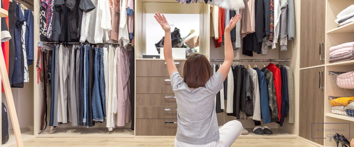 small walk in closet ideas​