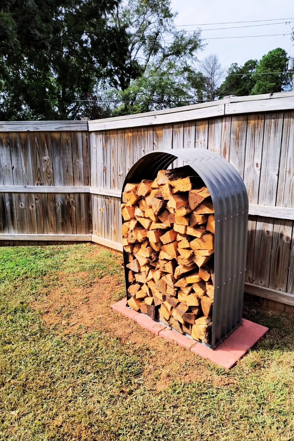 A ANLEOLIFE Galvanized Steel Firewood Storage Shed